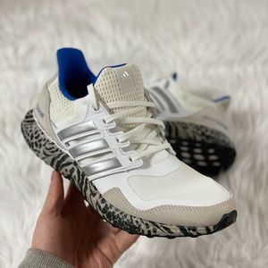 Adidas UltraBoost DNA Low Womens Running Shoes White Silver Blue FW4909 NEW Sz 9